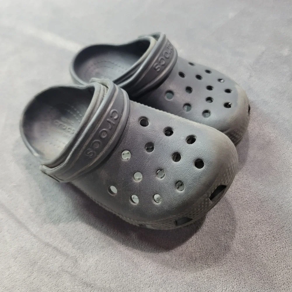 Kids Crocs Size 9 Gray Clogs Slip On Shoes‎